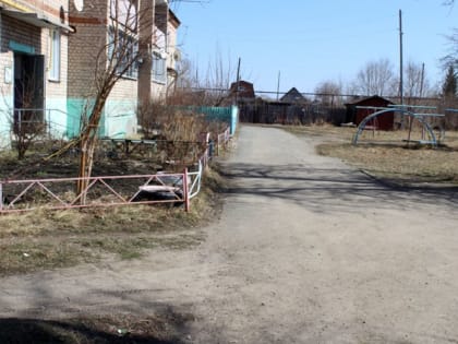 В этом году в поселке Батуринском планируется заасфальтировать три дворовых территории