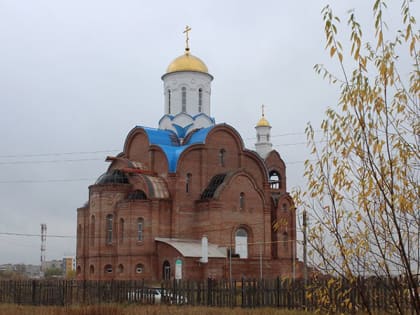 На строящемся в Еманжелинске Сретенском храме заканчиваются кровельные работы