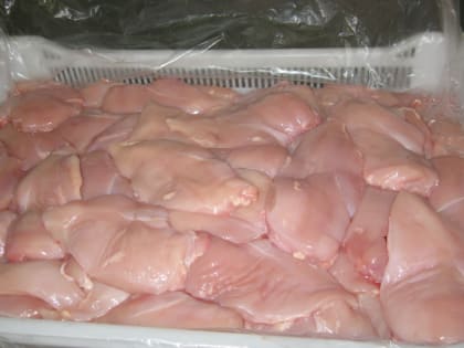 В Челябинской области изъяли из оборота тонны просроченной курятины
