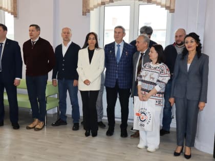 Школа имени Героя России Шендрика открылась после ремонта в Миассе