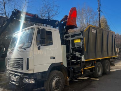 Новые мусоровозы и контейнеры для Златоуста