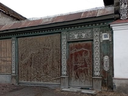 В Миассе энтузиасты отреставрируют уникальные резные ворота