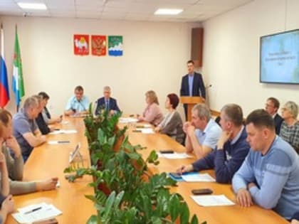 На заседании Совета депутатов Ашинского городского поселения была обсуждена концепция благоустройства улицы Мира