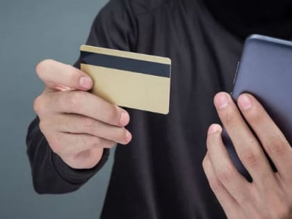 Домохозяйка из Челябинска перевела мошенникам ₽2,6 млн