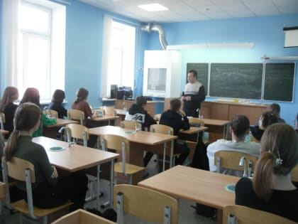 Школьники встретились с врачом-наркологом