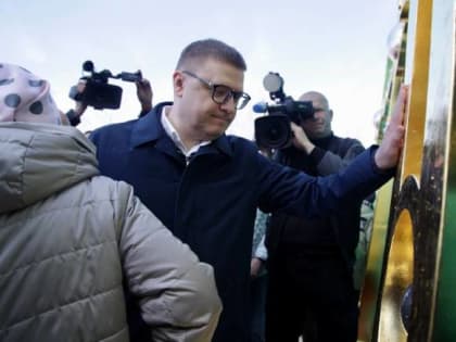 В Челябинске освятили кресты для нового кафедрального собора