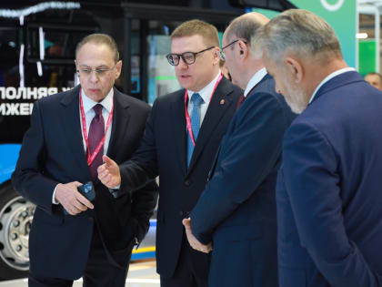 За опытом и контактами. Глава Южного Урала и мэр Златоуста приняли участие в промышленной выставке «Иннопром»
