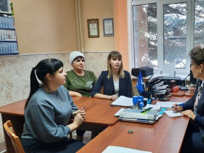 В поселке Новый Мир прошел выездной прием депцентра Троицкого районного отделения «Единой России»