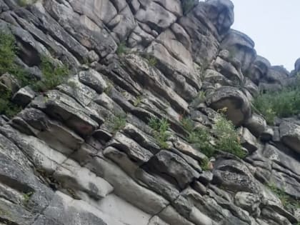 Школьница сорвалась с Аракульского Шихана и погибла