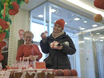 Волонтеры ОМК собрали средства для реабилитации больных детей