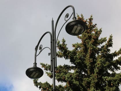 Глава Магнитогорска осмотрел обновленную Привокзальную площадь