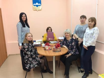 Единороссы Сатки поздравили социальных работников с профессиональным праздником