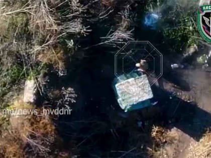 Бойцы батальона «Каскад» скинули боеприпас на сортир, где сидел боевик ВСУ