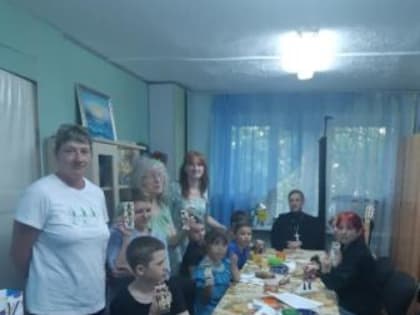 Мастер- класс "Семейный оберег" в рамках программы "Города детям - 2022" прошёл в приюте для мам "Твоя Надежда"