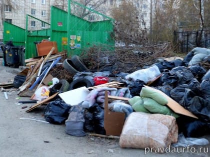 Регоператор «Спецсервис» оставил мусорные завалы в трех муниципалитетах