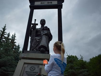Свечи памяти зажгли в парке Победы