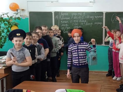 Третьеклассникам Магнитки рассказала о земляке – машинисте Василии Утманцеве  