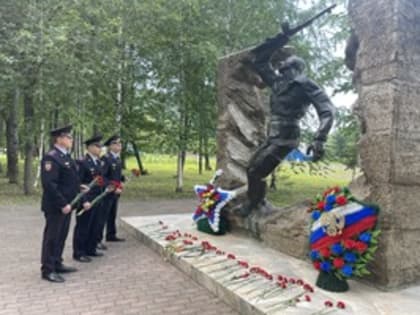 В Отделе МВД России по Ашинскому району почтили память сотрудников погибших в боевых действиях при исполнении служебных задач