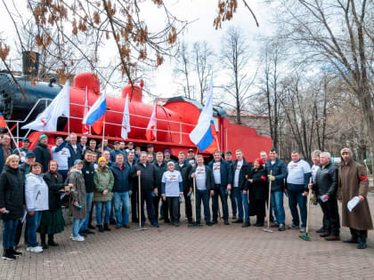 Железнодорожники навели чистоту в центре Челябинска