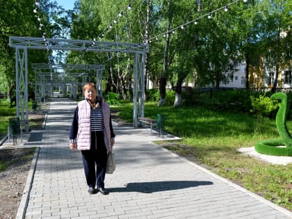 В Магнитке заканчивается благоустройство нового парка на улице Карла Маркса
