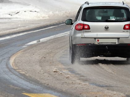 Глава Челябинска поручила оперативно убирать снежную кашу с дорог