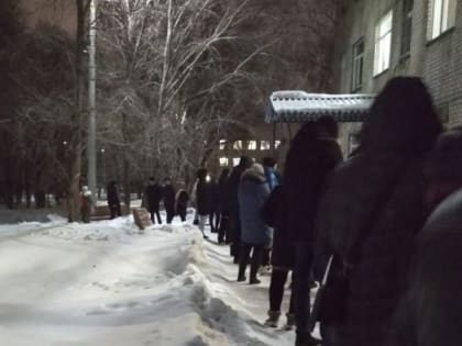 Большие очереди к психиатру стоят в Челябинске: горожане требуют судить за это чиновников