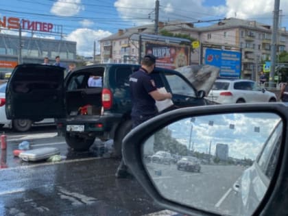 В Челябинске на ходу загорелся автомобиль