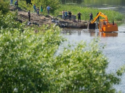 Реку Миасс в Челябинске будут очищать от мусора до осени