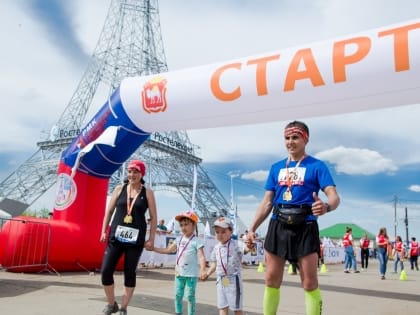 Старт – от уральской Эйфелевой башни: олимпийский чемпион приглашает южноуральцев на Парижский полумарафон