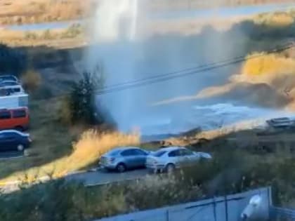В Чурилово начали устранять коммунальную аварию, оставившую жителей без холодной и горячей воды