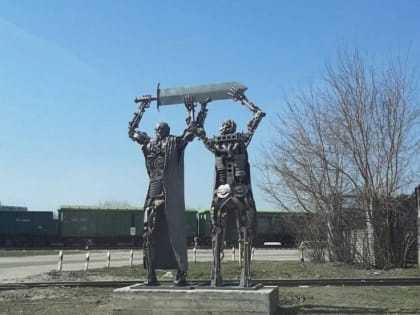 В Рязани демонтировали пародию на памятник «Тыл-фронту», которая возмутила магнитогорцев