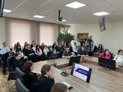 В администрации Копейска состоялось заседание Общественного молодежного совета