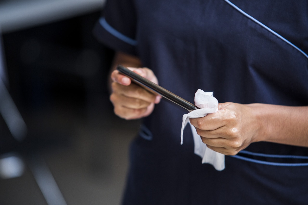 Why Shower Wipes Are the New Must-Have in Your Gym Bag