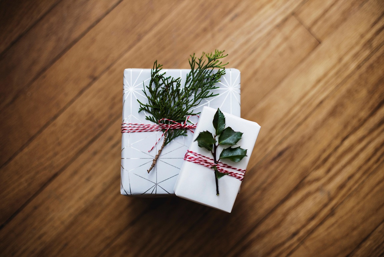 Christmas Gifts You Can Give Your Employees On These Happy Holidays