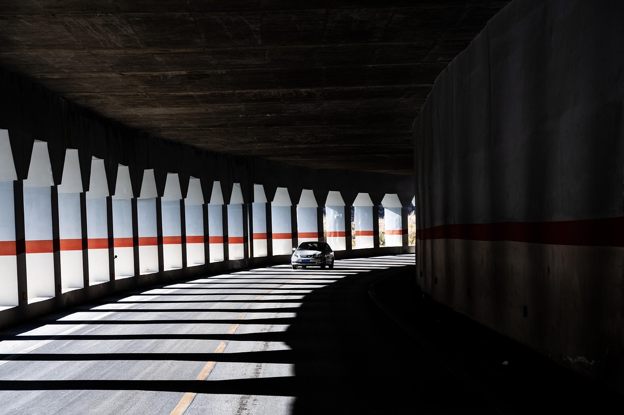 Asphalt Concrete Layer in Road Construction consists of 3 parts