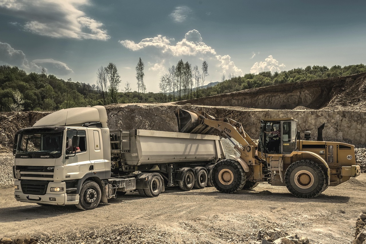 How Semi-Trailer Leasing Supports Efficient Logistics Operations
