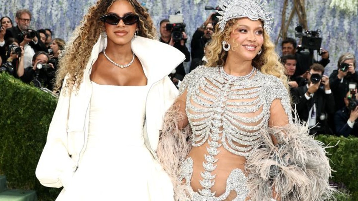 Blue Ivy debuts at Met Gala with Beyoncé - blue ivy met gala