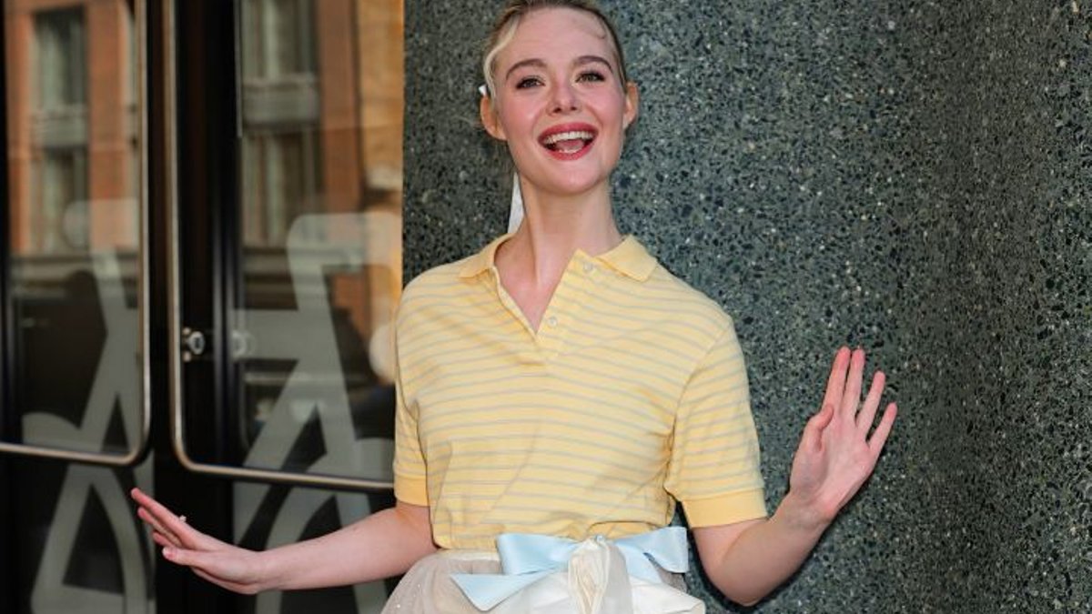 Elle Fanning revives old school feminine style - feminine style