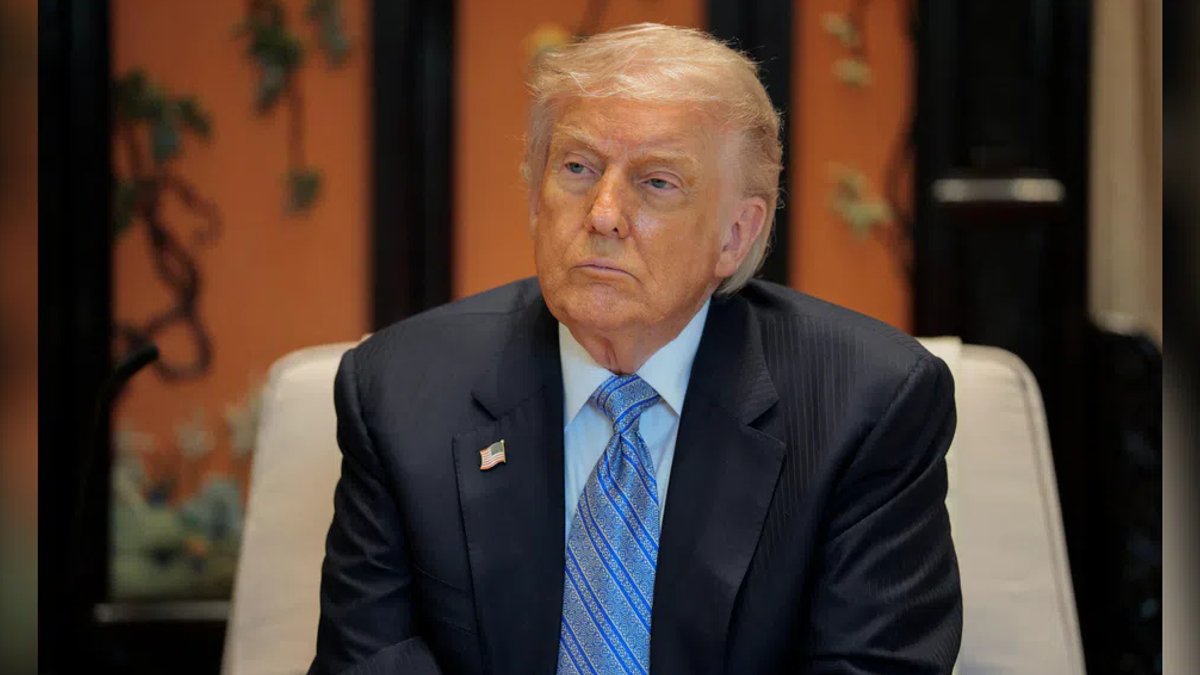 Trump critics challenge huge fund payouts - trump fund