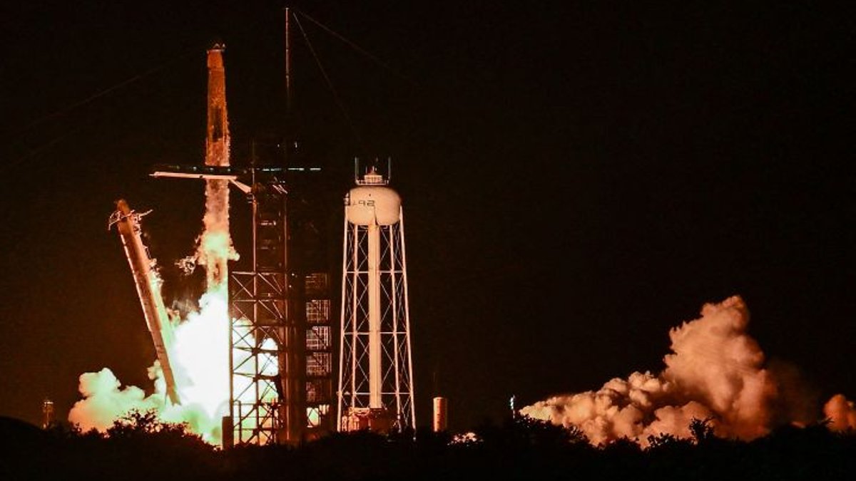 Musk Plans AI Satellite Network