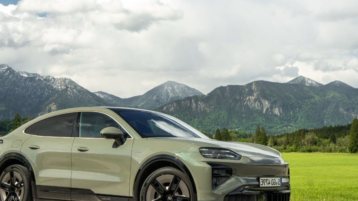 Porsche Unveils Super Powered Cayenne SUV Model - cayenne turbo