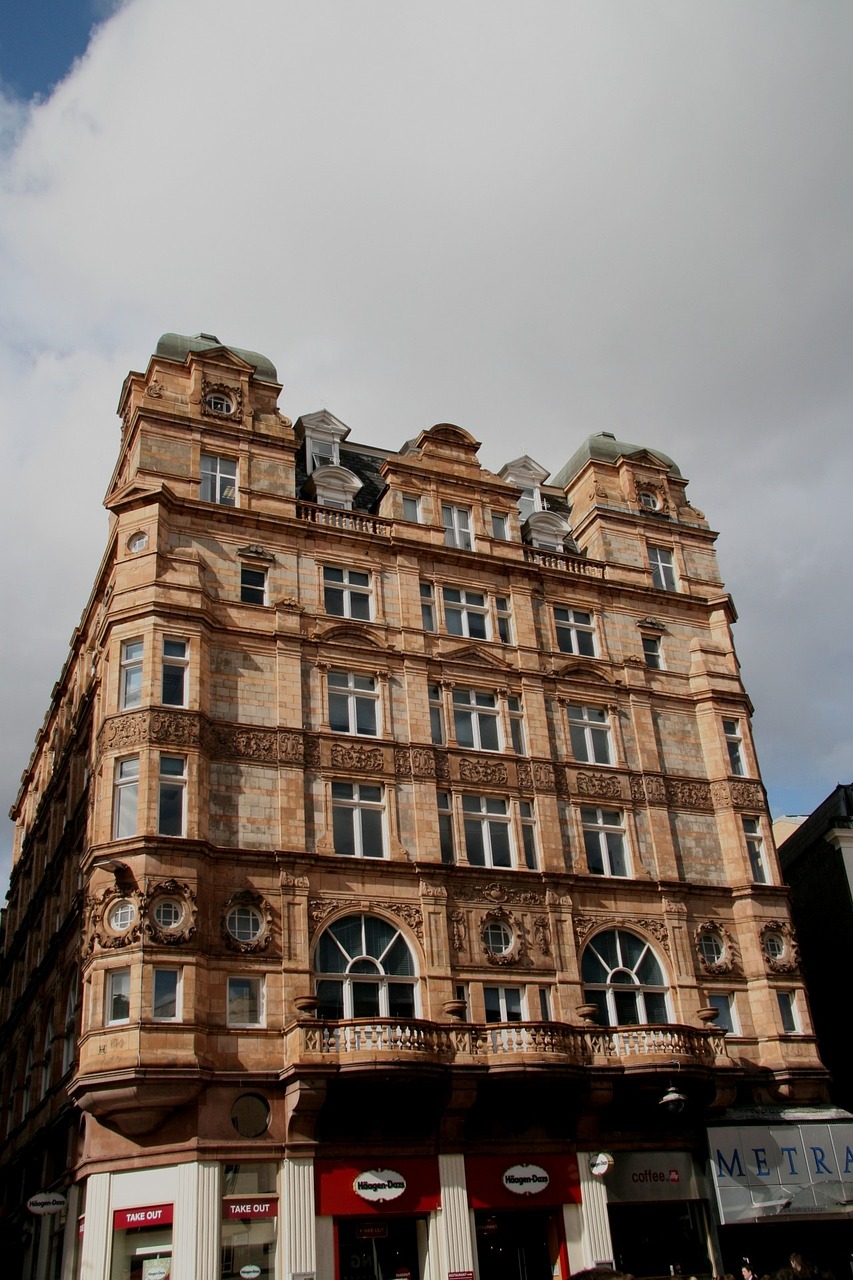 England Property Flats And Houses On The Market Or To Rent In England