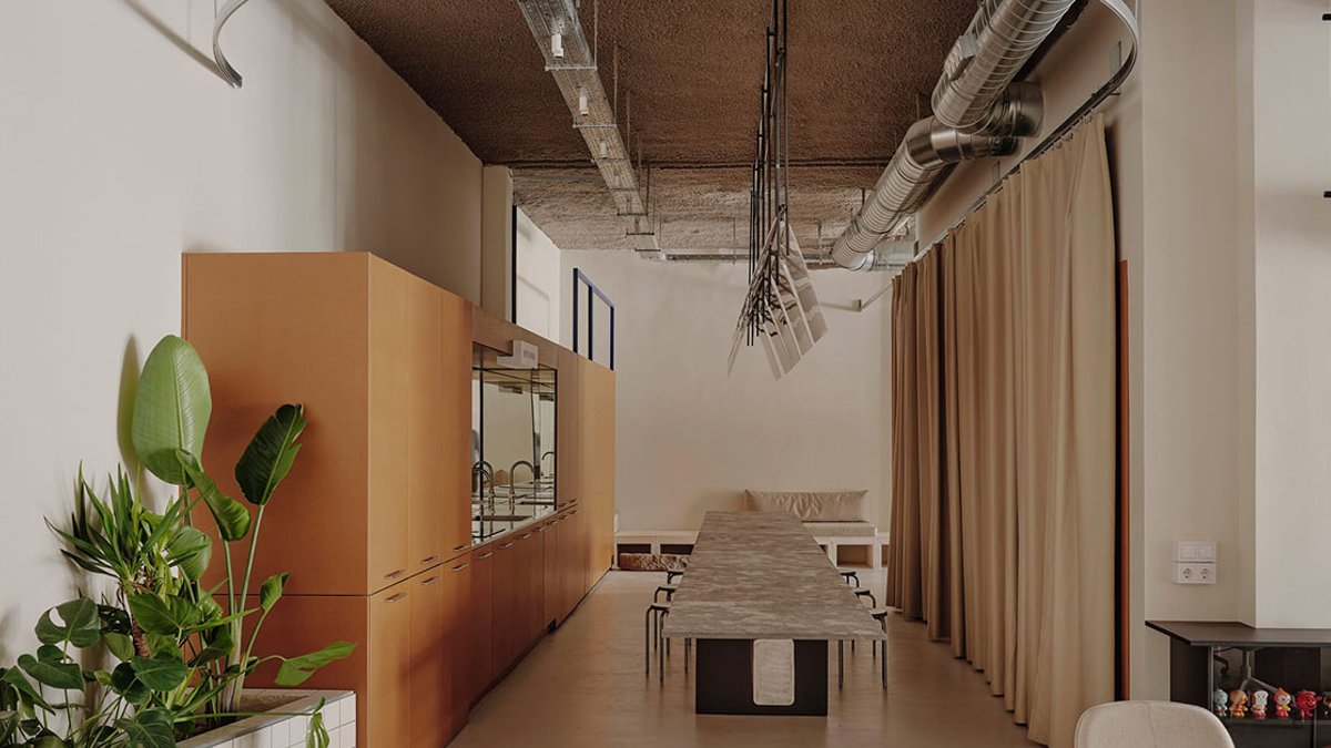 Valencia workspace gets Tokyo inspired makeover