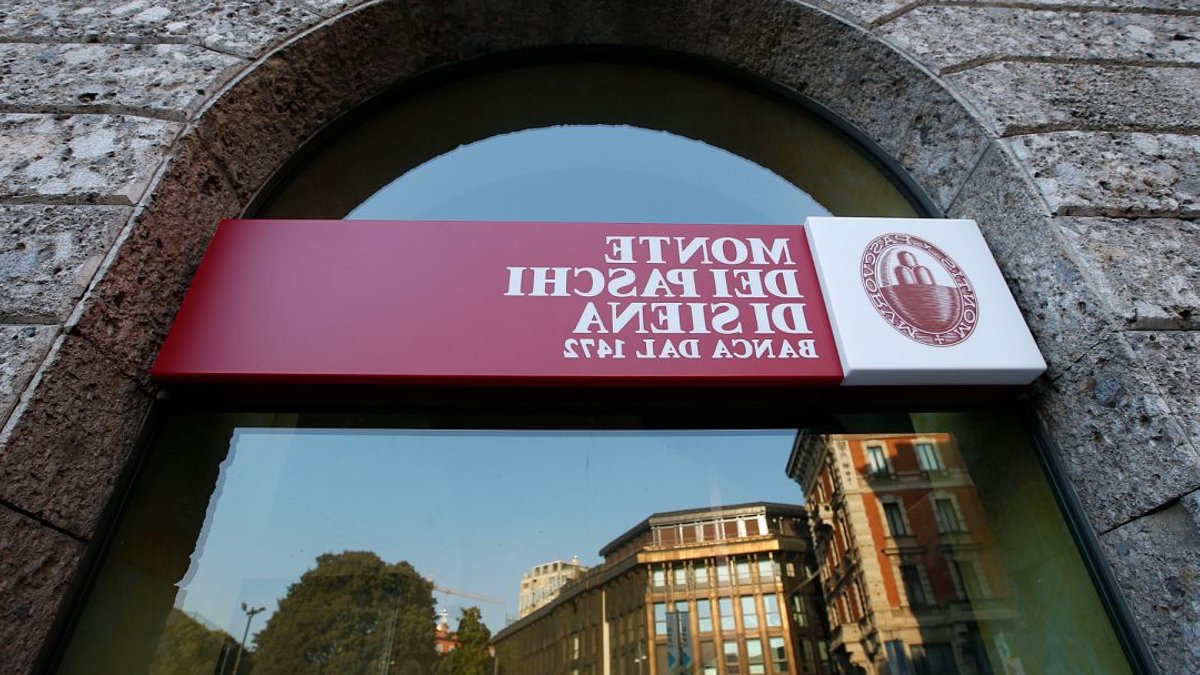 Intesa bids for MPS, becomes Europe's No 2 bank Intesa bids for MPS, becomes Europe's No 2 bank - intesa mps merger