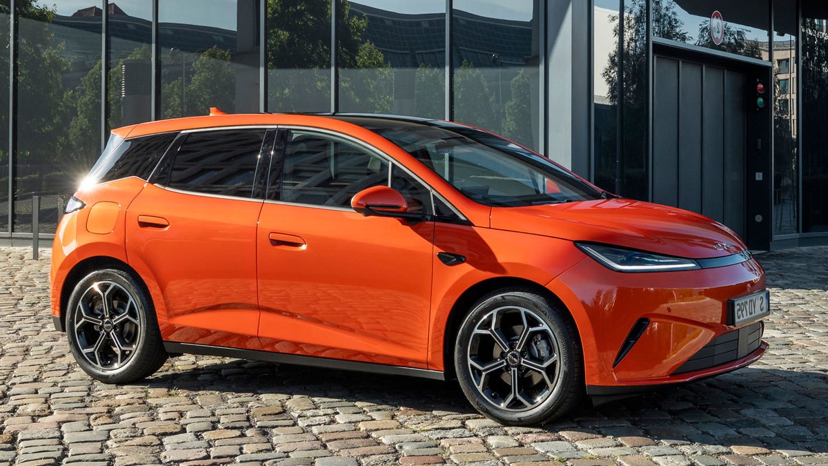 BYD's £20k hybrid hatchback rivals Clio with 65-mile range BYD's £20k hybrid hatchback rivals Clio with 65-mile range - hybrid hatchback