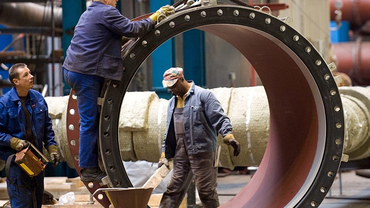 Europe's longest and shortest working weeks revealed Europe's longest and shortest working weeks revealed - working weeks