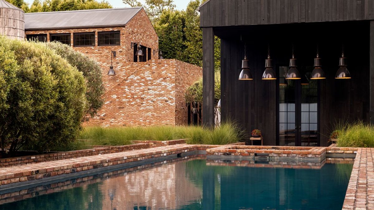 Diane Keaton's Pinterest home returns for $22.9M Diane Keaton's Pinterest home returns for $22.9M - diane keaton