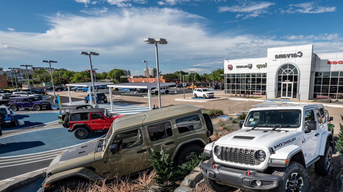 Carvana opens first dealership test drive site Carvana opens first dealership test drive site - carvana dealership