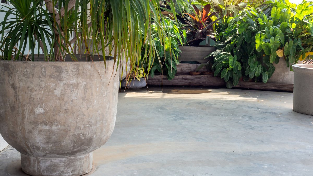 Lighten Heavy Planters Using Newspapers and Cardboard - lighten planters