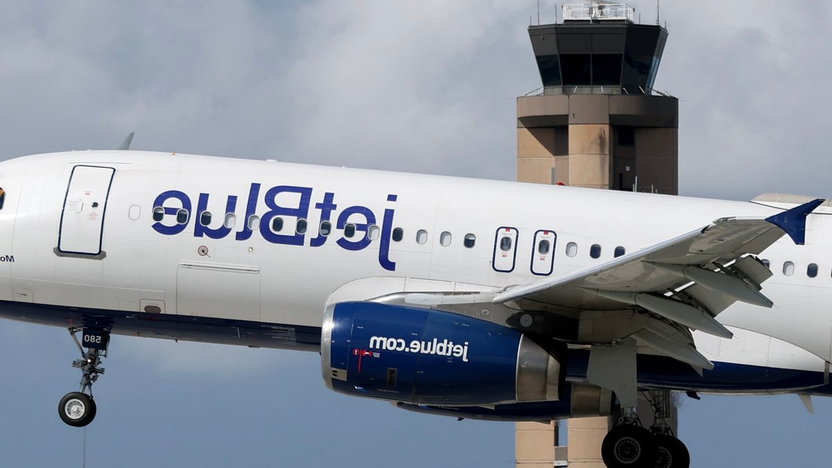 JetBlue shrinks Newark, LaGuardia footprint as Fort Lauderdale grows